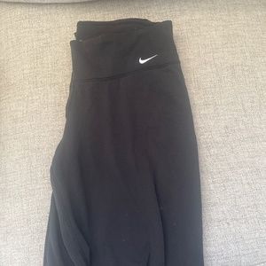 Nike Flare Leggings